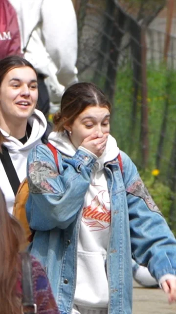 Video preview: Flower-market fart reaction